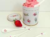 Glace au yaourt et à la fraise (Yoghurt ice cream with strawberries)