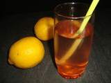 Eau aromatisée aux cerises et au citron ( detox water )