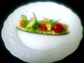 Bruschetta de courgette, fromage de chèvre à l'ail et aux zestes de citron