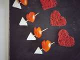 Brochettes de tomates cerises en coeurs pour la St Valentin