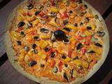 Tortizza ou pizza tortilla aux champignons et poivrons