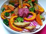 Salade d’hiver aux légumes rôtis et au houmous