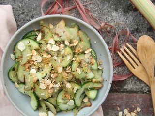 Salade concombre rhubarbe