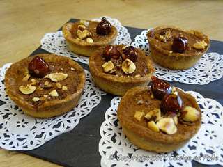 Tartelettes sablées au chocolat et caramel au beurre salé