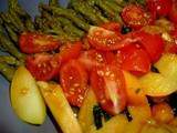 Salade d'Asperges Vertes Tomates Abricots & Basilic, Sauce Jus d'Orange et Vinaigre Balsamique