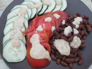 Salade de haricots, crudités et sauce soja - vegan