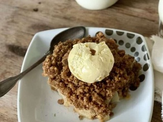 Crumble pommes poires spéculoos : le dessert parfait à partager