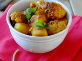 Aloo gobi { Curry indien de pommes de terre et chou-fleur }
