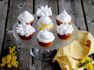 Cupcakes au coeur de citron gingembre meringués