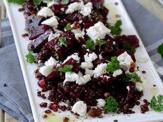 Salade de betteraves aux lentilles beluga et feta