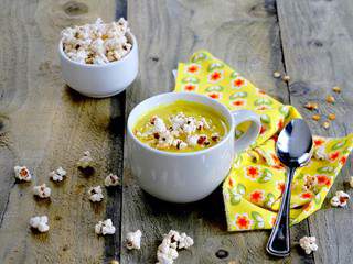 Soupe de maïs et pop corn au paprika, de Julien Duboué