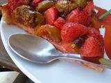 Tarte rustique fraises-prunes Vegan