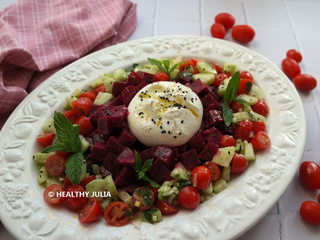 Salade de crudités, betterave et burrata