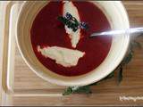 Ronde autour d'un ingrédient #20 : la menthe : soupe de fraise à la menthe poivrée , quenelle de ricotta