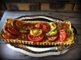 Tarte aux tomates anciennes , pâte brisée à l'huile d'olive au romarin