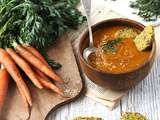 Soupe de carottes rôties, crackers graines et fanes