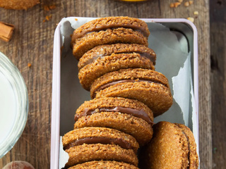 Biscuits fourrés au praliné sans sucre : recette healthy, vegan et sans gluten