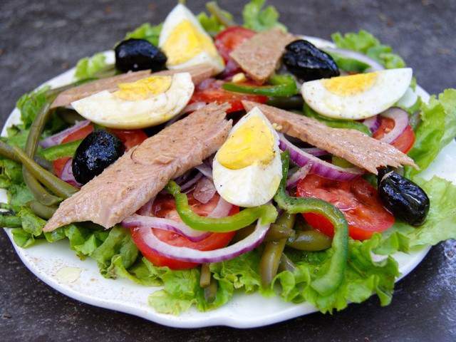 Salade niçoise végétarienne