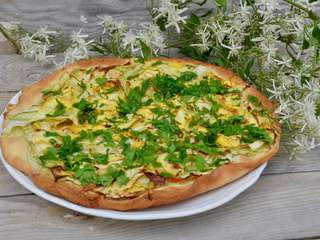 Tarte fine à la courgette en persillade
