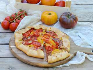 Tarte rustique à la tomate