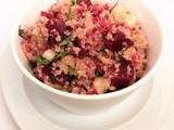 Salade rose au quinoa, orge et couscous de blé entier