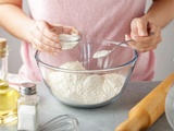 Levure chimique : comment l’utiliser et la remplacer