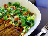 Salade multicolore et sauce crémeuse au sésame
