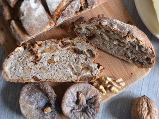 Pain aux figues et aux noix