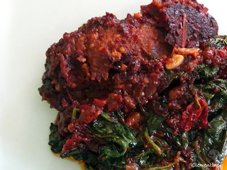 Kefta d'aubergines en sauce tomate