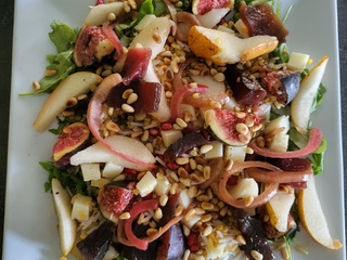 Salade d'automne avec des fruits de Carinne Teyssandier