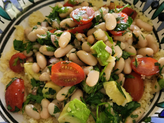 Salade de haricots blancs avec un dressing de citron vert et sirop d'érable