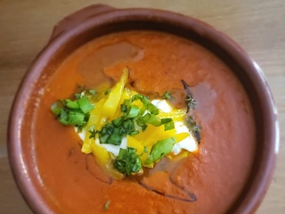 Soupe de tomates à la burrata