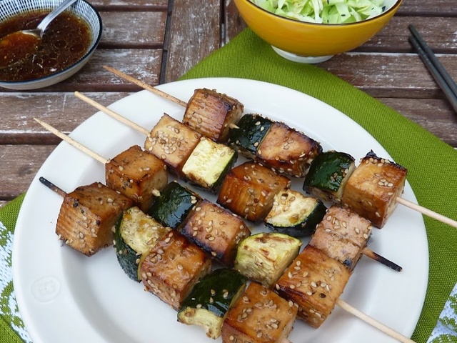 Recette sans gluten : wok de courgettes au tofu fumé - Blog Cuisine Saine  sans gluten sans lactose