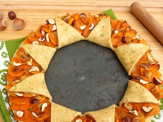 Tarte soleil butternut, sauge et noisette