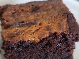 Brownie au chocolat, caramel coco cacahuètes