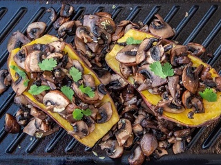 Patate douce et champignons rôtis