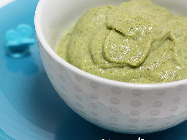 соус из брокколи. брокколи в соусе. песто из брокколи. соус из брокколи для спагетти. брокколи в сырном соусе.