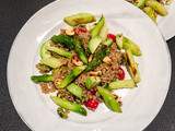 Salade « gold » de printemps – Quinoa et asperges vertes