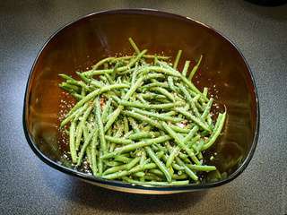 Salade toute simple et un saladier – Salade de haricots verts frais