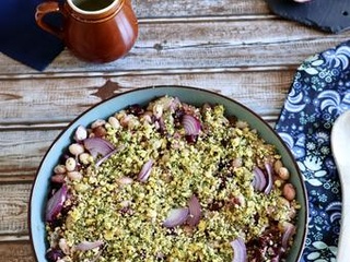 ￼Salade de haricots blancs, betteraves, cornichons et œufs durs (Un légume, trois recettes)
