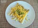 Asperges blanches aux oeufs mimosa (White asparagus with mimosa eggs)