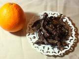 Orangettes au chocolat noir (Dark chocolate candied oranges)