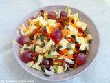 Salade d'automne carottes, pommes, raisins, endives et emmental (Fall salad with carrots, apples, grapes, chicory and emmental)