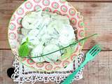 Salade de concombre au yaourt basilic et ciboulette (Yogurt cucumber salad with chives and basil)