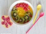Smoothie bowl ananas - mangue aux kiwis (Smoothie bowl with mango, pineapple and kiwis)