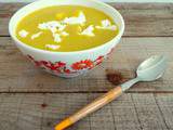 Soupe courgettes, carottes, fromage de chèvre et curry (Courgette soup with carrots, goat cheese and curry)