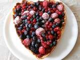 Tarte aux fruits rouges (mûres, myrtilles, framboise, fraises, groseilles) -Red berries tart (blackberries, blueberries, raspberries, strawberries, blackberries)