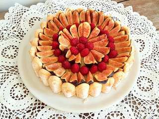 Tarte charltte lemon curd, figues et framboises