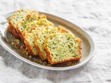 Moelleux, frais, délicieux : ce cake courgette-chèvre fait un carton à chaque pique-nique ou apéro