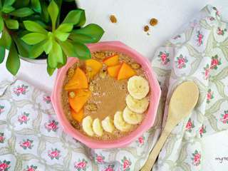 Smoothie bowl banane-caroube